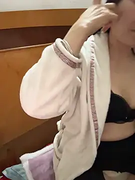 xiiuuff18 online show from March 2026 12:56:02 PM