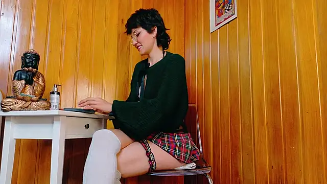 Zafiro Gem  online show from October 2025 09:04:01 PM