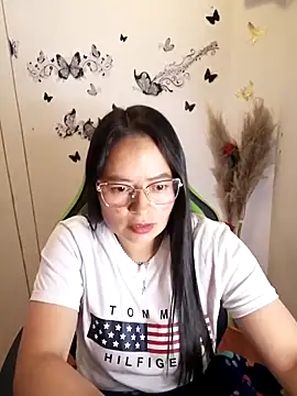 Snapshot of Daliz_Leon chatting on October 2025 02:21:02 AM Daliz Leon online show from October 2025 02:21:02 AM