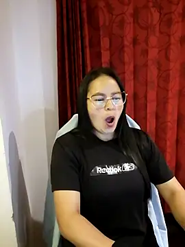 Daliz Leon online show from November 2025 11:17:01 PM