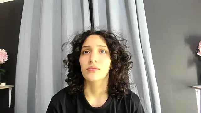 TeensNews18 online show from December 2025 11:36:02 PM