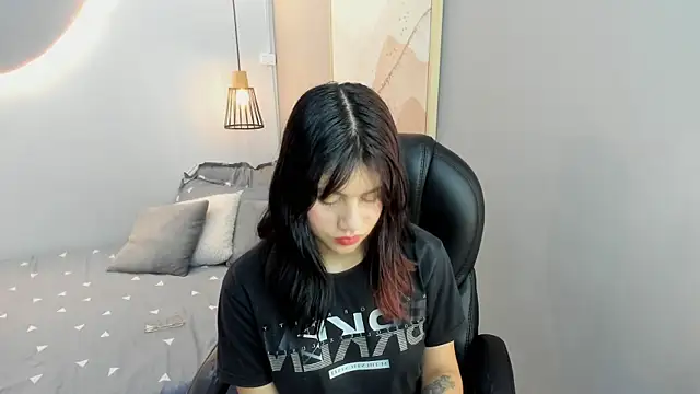 Julieth brown  online show from October 2025 07:58:01 PM