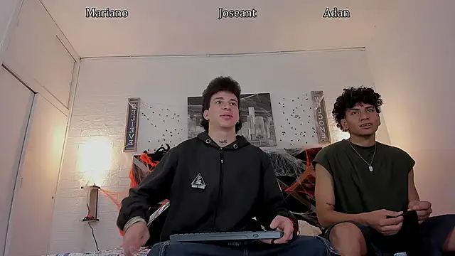 Snapshot of Adan_Oriol chatting on October 2025 03:30:01 AM Adan Oriol online show from October 2025 03:30:01 AM