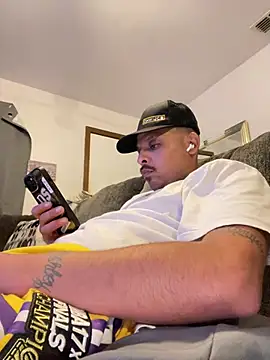 Snapshot of Ghosttown23 chatting on April 2026 09:21:01 AM Ghosttown23 online show from April 2026 09:21:01 AM