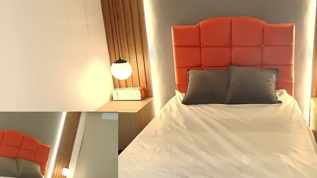 Snapshot of LiaMonroee_ chatting on February 2026 12:13:02 PM LiaMonroee online show from February 2026 12:13:02 PM