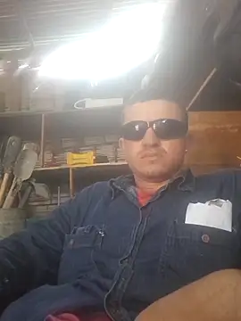 Loquendo2201 online show from September 2025 05:35:02 PM