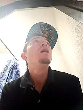 Loquendo2201 online show from October 2025 05:56:01 PM