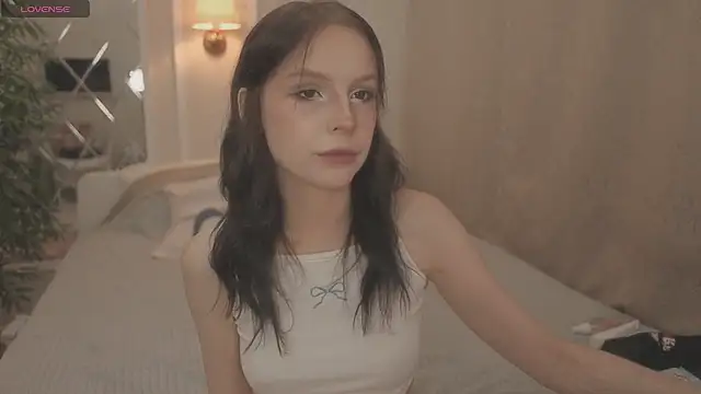 claire bennett online show from September 2025 10:53:02 PM