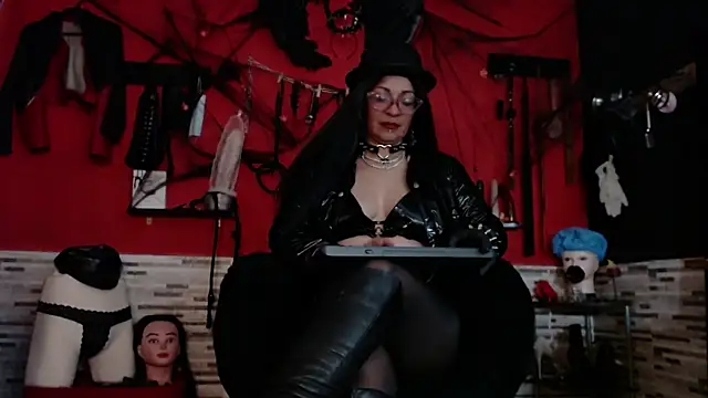 Miss Mirandaa online show from November 2025 04:14:01 AM