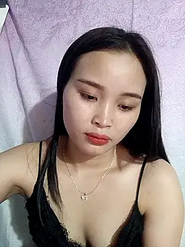 Snapshot of Lili_lovely chatting on October 2025 03:18:02 AM Lili lovely online show from October 2025 03:18:02 AM