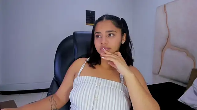 ScarletDoll online show from November 2025 03:06:02 AM