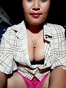 Snapshot of maycuc123 chatting on September 2025 01:21:01 PM maycuc123 online show from September 2025 01:21:01 PM