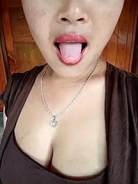 Snapshot of maycuc123 chatting on September 2025 12:23:01 AM maycuc123 online show from September 2025 12:23:01 AM