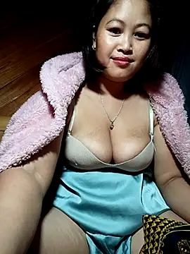 Snapshot of maycuc123 chatting on November 2025 12:57:02 AM maycuc123 online show from November 2025 12:57:02 AM