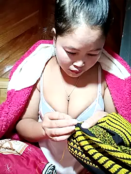 Snapshot of maycuc123 chatting on November 2025 01:50:02 AM maycuc123 online show from November 2025 01:50:02 AM