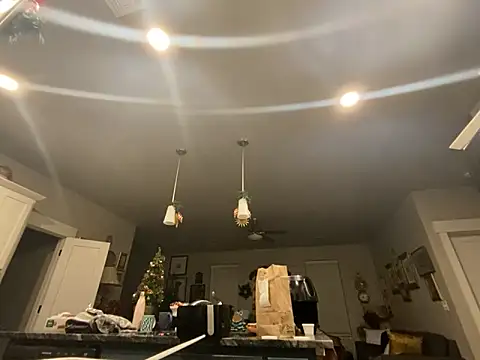 Snapshot of princesslivv chatting on December 2025 01:03:01 AM princesslivv online show from December 2025 01:03:01 AM