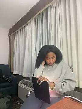 Snapshot of princesslivv chatting on February 2026 05:35:01 AM princesslivv online show from February 2026 05:35:01 AM