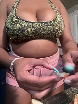 Snapshot of princesslivv chatting on February 2026 06:12:02 AM princesslivv online show from February 2026 06:12:02 AM