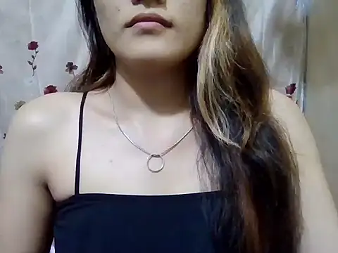Amira90 online show from October 2025 04:41:01 PM