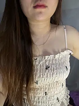 Hinne07 online show from September 2025 03:14:01 PM