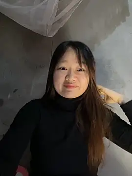 Hinne07 online show from November 2025 03:26:02 PM