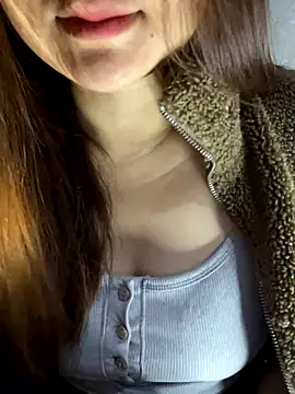 Hinne07 online show from December 2025 01:44:01 AM