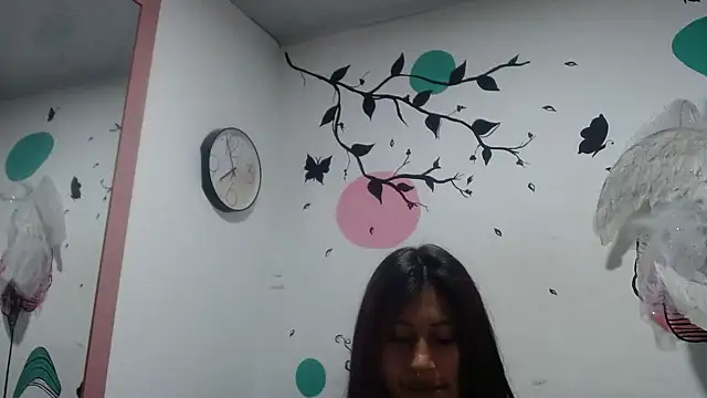 Pocahontas tw online show from November 2025 12:42:02 AM