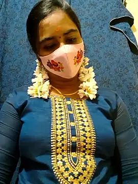 mini-queen online show from January 2026 12:18:01 PM