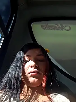 snow belle online show from October 2025 08:09:02 PM