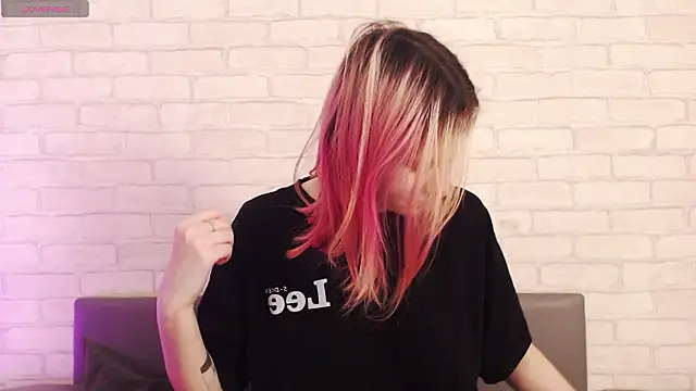 Snapshot of Ericha_Stone chatting on February 2026 02:10:02 AM Ericha Stone online show from February 2026 02:10:02 AM