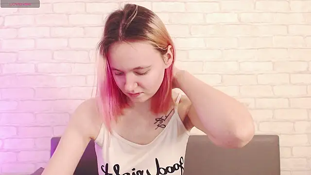 Snapshot of Ericha_Stone chatting on February 2026 01:21:01 AM Ericha Stone online show from February 2026 01:21:01 AM