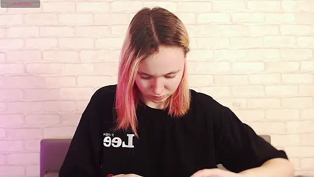 Snapshot of Ericha_Stone chatting on February 2026 02:19:01 AM Ericha Stone online show from February 2026 02:19:01 AM