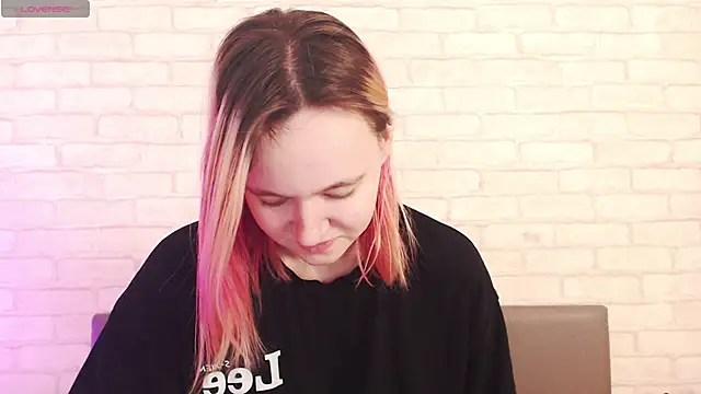 Snapshot of Ericha_Stone chatting on February 2026 01:35:02 AM Ericha Stone online show from February 2026 01:35:02 AM