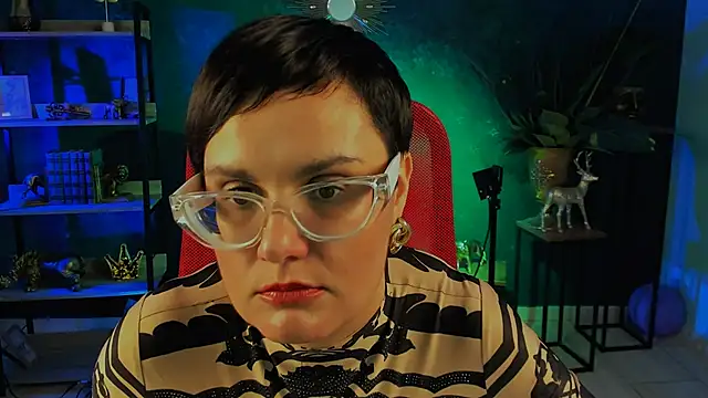 LauraDavidsons online show from December 2025 04:47:02 PM