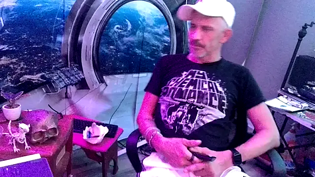 Snapshot of MistedNome chatting on September 2025 11:03:01 AM MistedNome online show from September 2025 11:03:01 AM