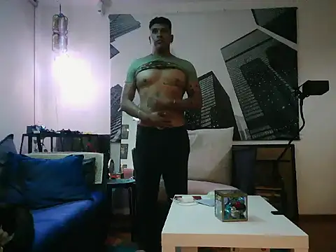 Snapshot of Romario28 chatting on December 2025 06:41:01 AM Romario28 online show from December 2025 06:41:01 AM