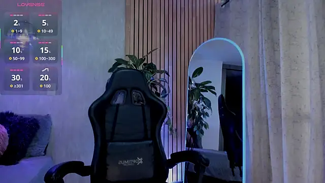 emma       online show from October 2025 08:50:02 PM