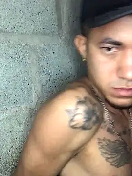 Snapshot of tattoos22 chatting on November 2025 12:38:01 PM tattoos22 online show from November 2025 12:38:01 PM