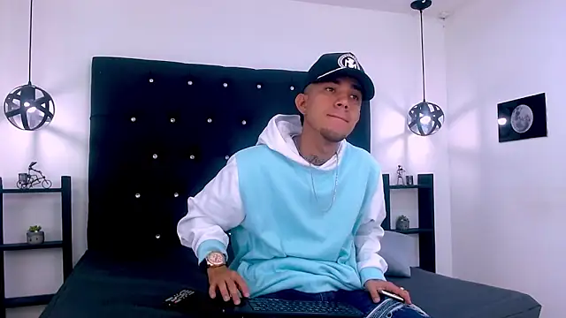 tattoos22 online show from November 2025 12:22:02 PM