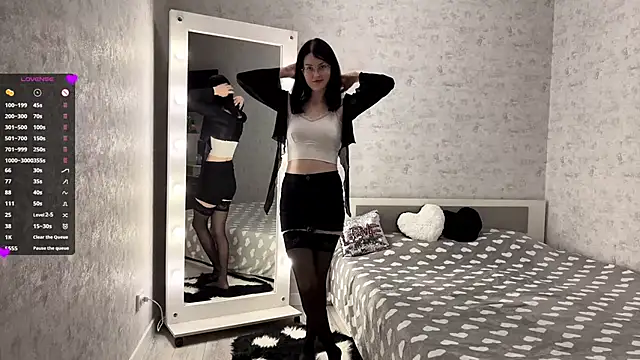 Snapshot of FakeLamb chatting on October 2025 09:04:02 PM FakeLamb online show from October 2025 09:04:02 PM