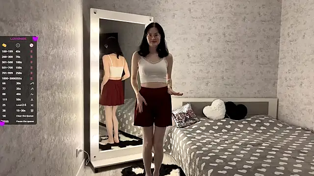 Snapshot of FakeLamb chatting on October 2025 09:04:01 PM FakeLamb online show from October 2025 09:04:01 PM