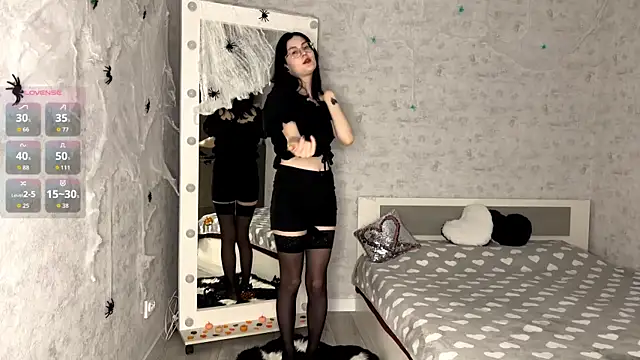 Snapshot of FakeLamb chatting on November 2025 09:06:01 PM FakeLamb online show from November 2025 09:06:01 PM