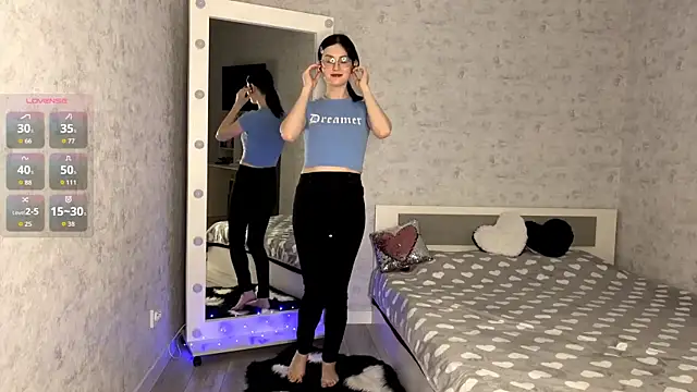 Snapshot of FakeLamb chatting on November 2025 09:04:01 PM FakeLamb online show from November 2025 09:04:01 PM