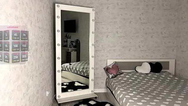 Snapshot of FakeLamb chatting on November 2025 09:03:02 PM FakeLamb online show from November 2025 09:03:02 PM