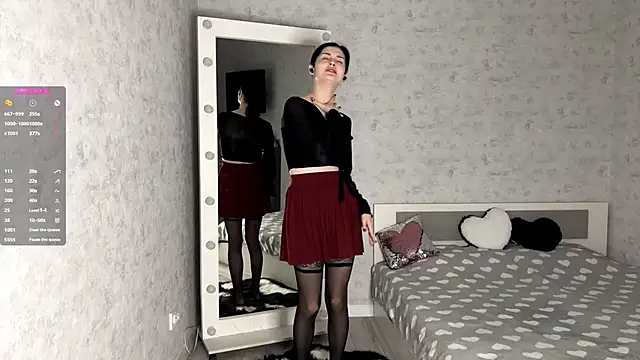 Snapshot of FakeLamb chatting on November 2025 09:11:01 PM FakeLamb online show from November 2025 09:11:01 PM