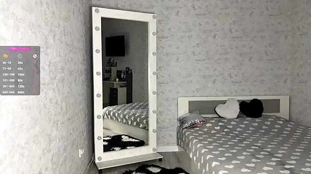 Snapshot of FakeLamb chatting on November 2025 09:03:02 PM FakeLamb online show from November 2025 09:03:02 PM