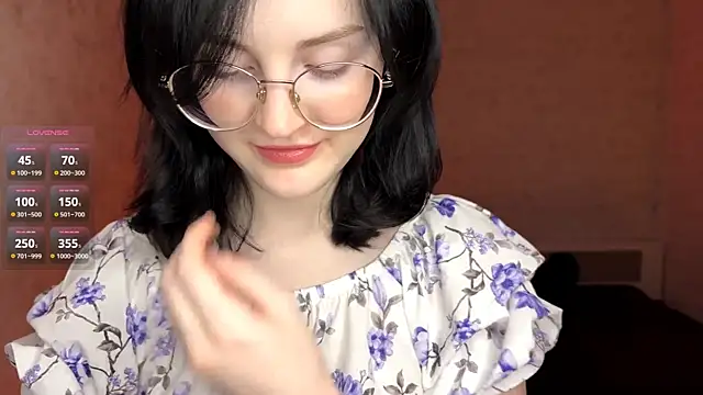 Snapshot of FakeLamb chatting on February 2026 09:05:02 PM FakeLamb online show from February 2026 09:05:02 PM