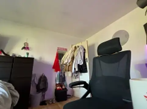 Snapshot of Prill940 chatting on April 2026 08:25:01 AM Prill940 online show from April 2026 08:25:01 AM