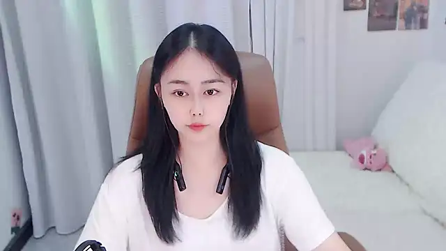 BOBO-jiang online show from October 2025 01:44:01 PM