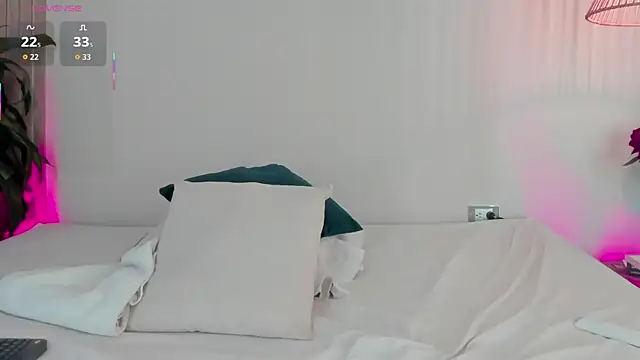 Cristalfoxy  online show from November 2025 07:37:01 PM